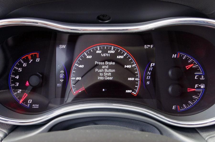  Jeep Grand Cherokee SRT8 2014 года  (фото 18 из 73)